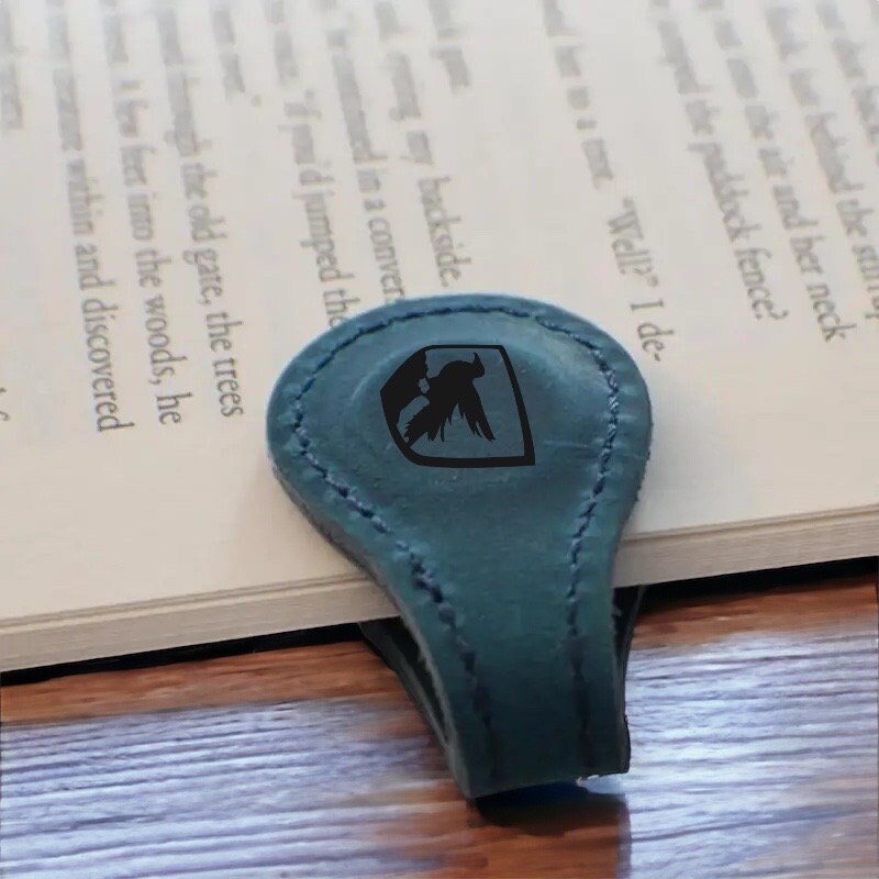 Magnetic Leather Hogwarts House Bookmarks - FountainDesignStudio